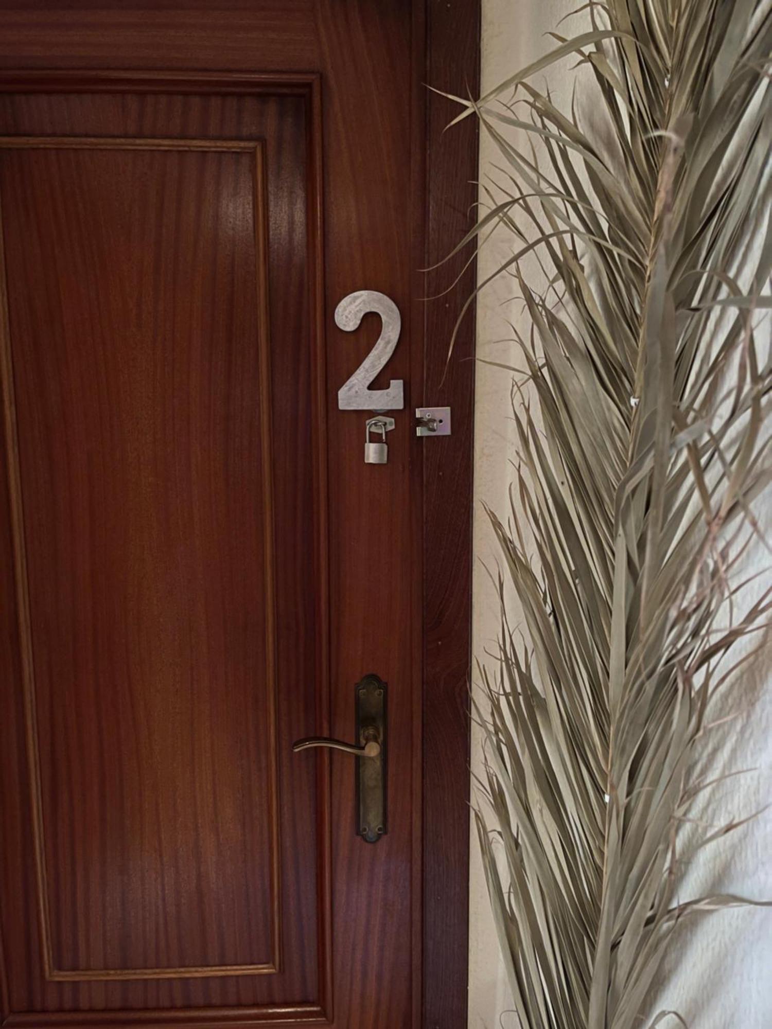 Grosses Modernes Zimmer "Silber" Fuer 2 Personen Und Katzenliebhaber Walencja Zewnętrze zdjęcie